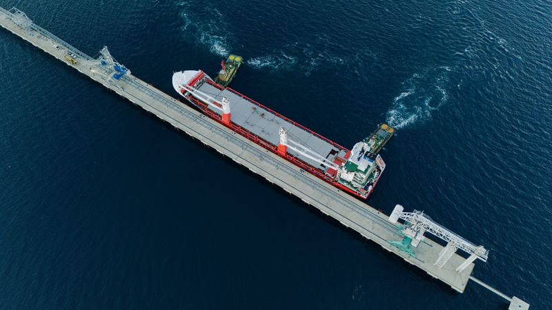 Arrival at the Lucena jetty, from above